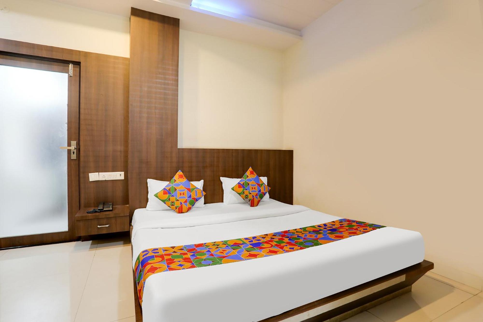 Fabhotel Blue Star Bori  Екстериор снимка